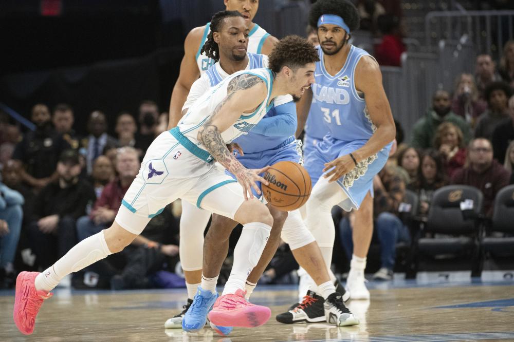 而在另一场 而在另一场