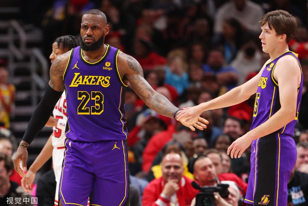 队击败了 队击败了