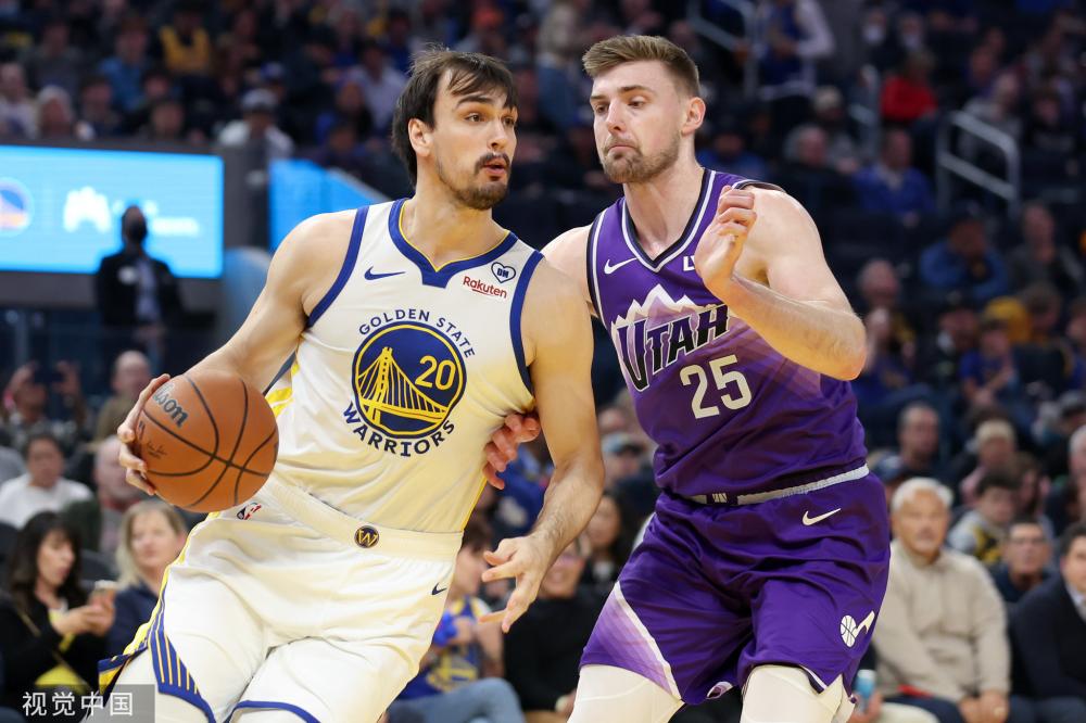 [天下足球]95分钟遭绝杀 曼联客场憾负布莱顿.